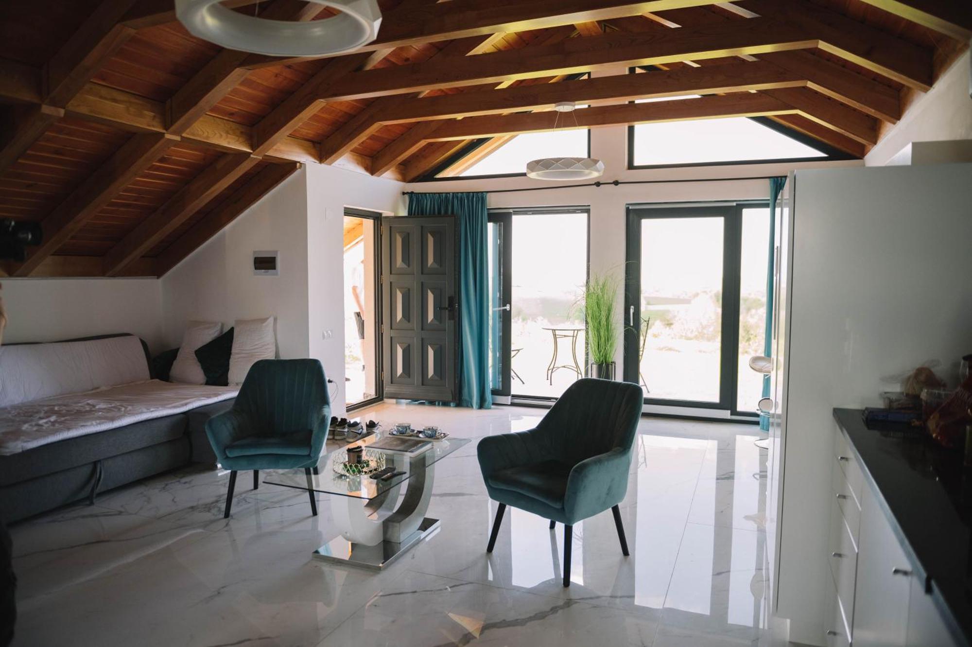Casa Moderna In Sinteu - Intersectia Intre Modern Si Linistea Naturii Huta Voivozi Exterior foto